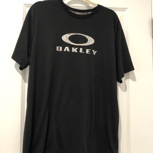 Men’s Oakley Tee